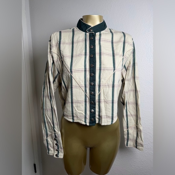 Wrangler Tops - Western Style Ladies fitted Shirt Vintage 80's Wrangler Western Wear M